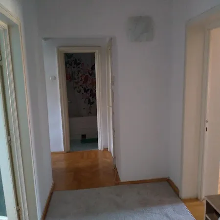 Lejlighed Apartament 3 Camere, Ideal Pt Familii Cu Copii, Langa Cazino, Acvariu, Port, Plaja, Piata Ovidiu *