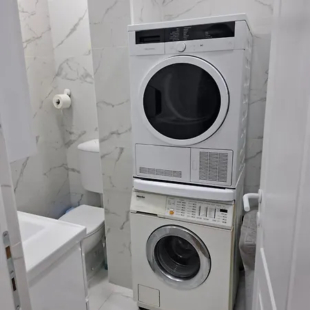 Apartament 3 Camere, Ideal Pt Familii Cu Copii, Langa Cazino, Acvariu, Port, Plaja, Piata Ovidiu *