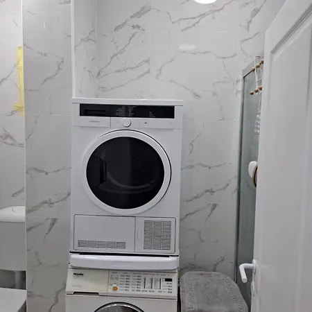 Lejlighed Apartament 3 Camere, Ideal Pt Familii Cu Copii, Langa Cazino, Acvariu, Port, Plaja, Piata Ovidiu *