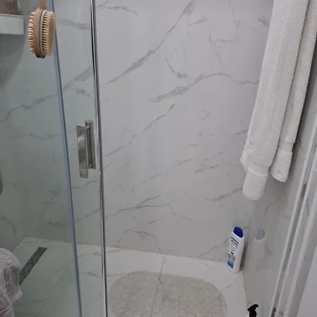 Lejlighed Apartament 3 Camere, Ideal Pt Familii Cu Copii, Langa Cazino, Acvariu, Port, Plaja, Piata Ovidiu