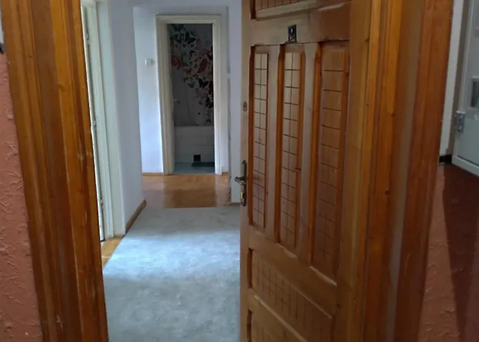 Apartman Promenada, 3 Camere, Langa Cazino, Faleza, Acvariu, Port Tomis, Plaja, Piata Ovidiu *